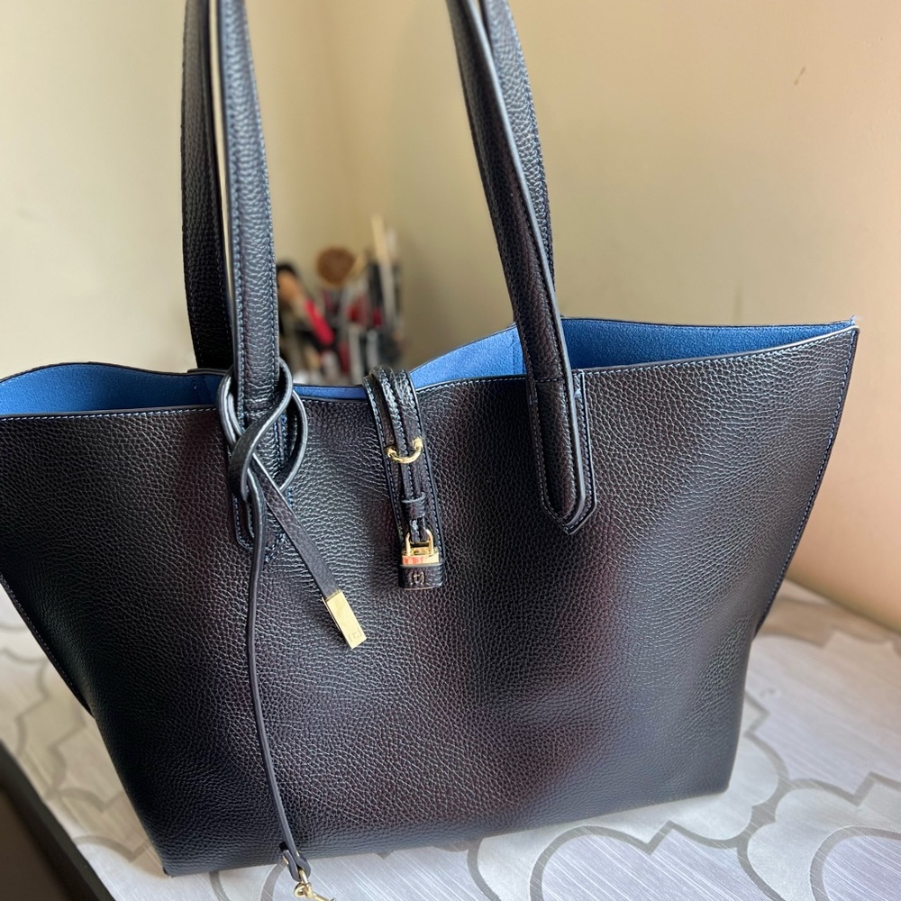 Handbag - Picture 8 of 8
